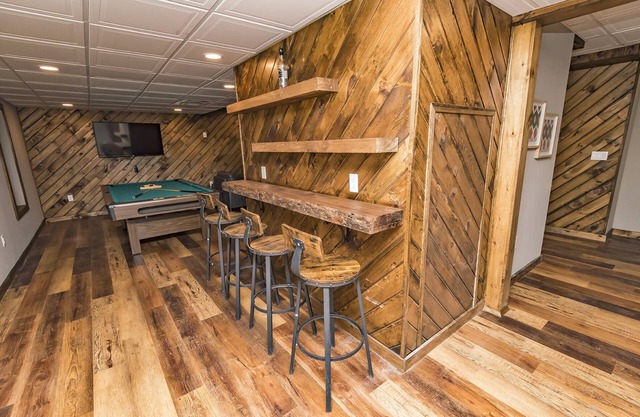 CamelbackSKI 4BR+BonusRoom Firepit,Hottub,Casino,Kalahari Linens !