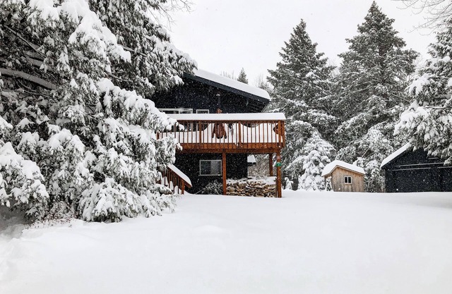 Camp Catskills - 5 mins to skiing at Hunter Mountain!