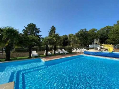 Camping 3 étoiles - Piscine - eebebg
