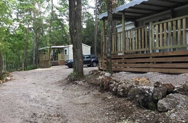 Camping 3 étoiles - Piscine - ccaiaad