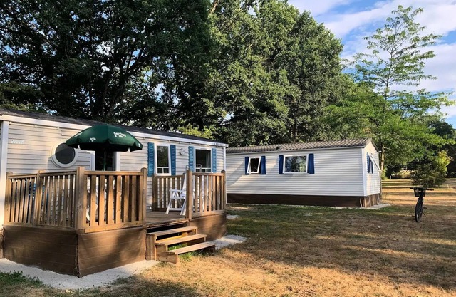 Camping des Bains * - Mobile home 3 bedrooms 4 to 6 people - 4 pers. included in the tariff