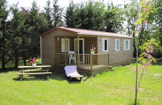 Camping Fontaine Du Roc* - Pleasant Mobile Home 3 Rooms 6 People