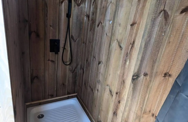 Camping le Roc del Rey* - Canvas cabin for 2 people