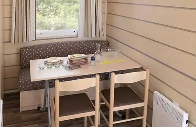 Camping Les Bruyères* - Mobile Home Venus 3 Rooms 4 People