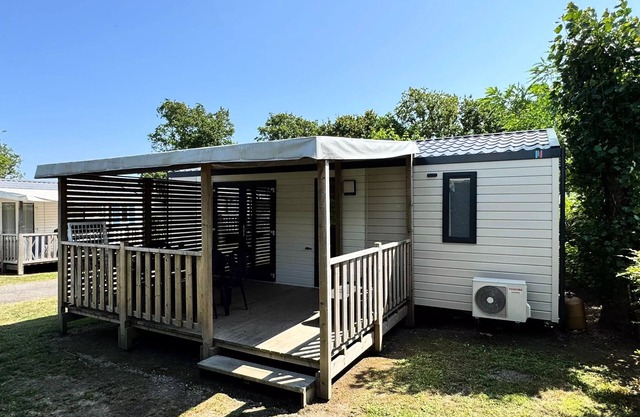 Campsite Les Brillas * - Mobil Home Authentic 3 Rooms 4 People Climate + TV