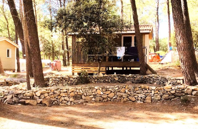 Campsite La Simioune* - Chalet LAVENDER - 2 bedrooms (2 adults maximum and 2 children under 12 years old) - Small Budget 2 to 4 people - 2 people. included in the