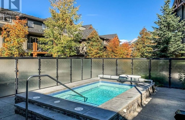 Canmore/Banff Gateway with Free Banff Pass