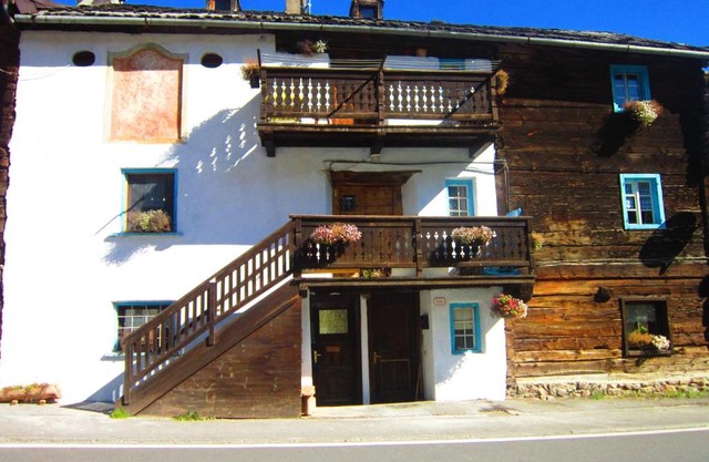 canton 520 camera matrimoniale e appartamento self check in