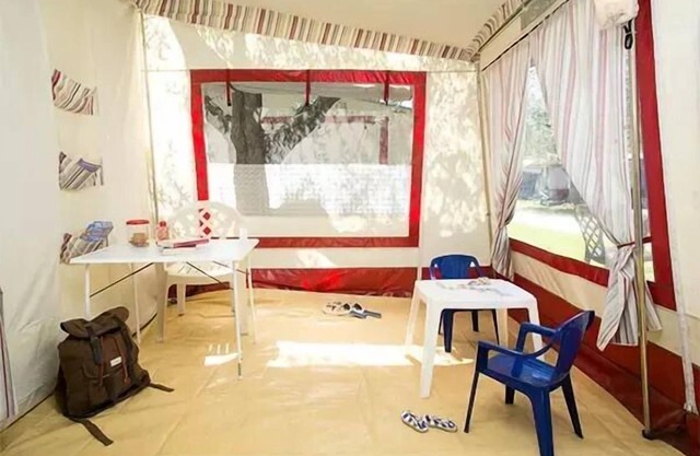 Canvas bungalow | Other accommodation | 2 Bedrooms | 4/5 persons | Single terrace