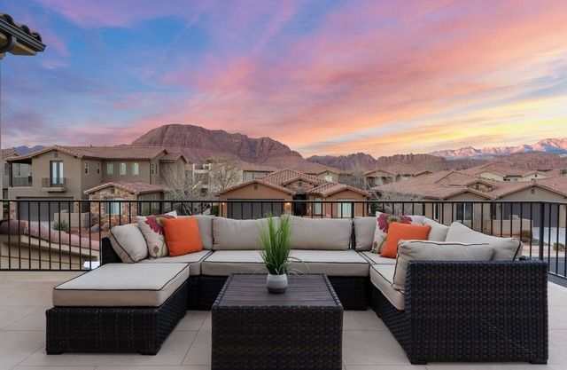 Canyon Springs #76: Lazy River + Paradise Village Waterpark!