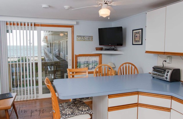Cape Cod Oceanside Condominium Unit - across from beach!