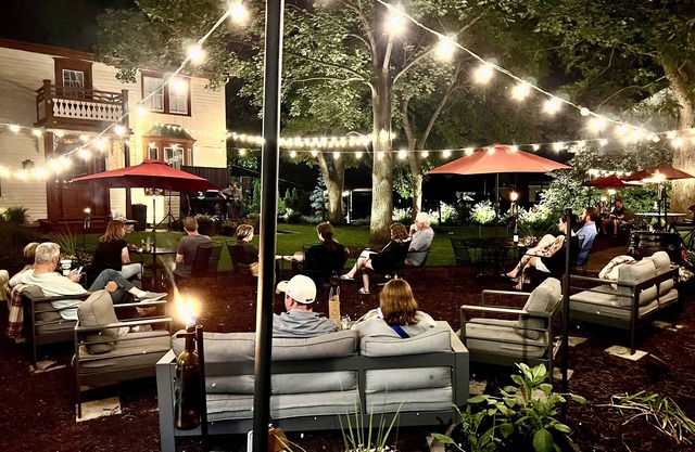 Captain Wohlt Inn Bed & Breakfast