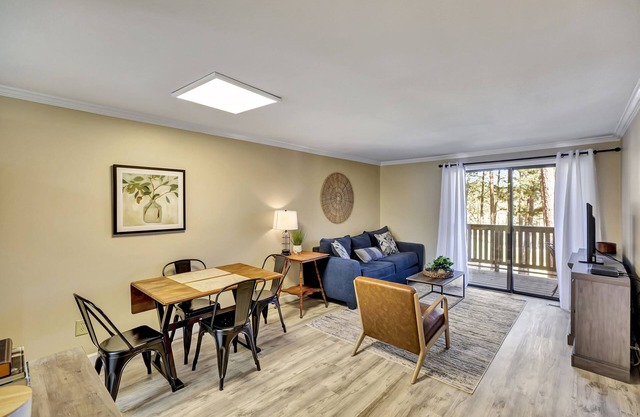 Captains Walk 103 In Keowee Key