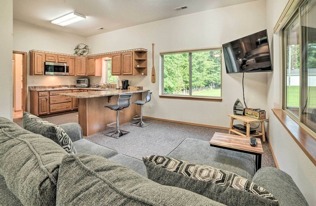 Captivating Kuttawa Retreat w/ Outdoor Dining