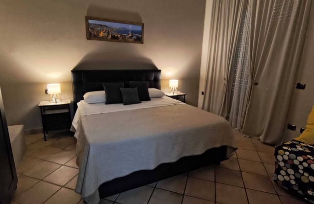 CARAFA RESIDENCE APARTMENT IN CITY CENTER A FEW MINUTES FROM STATION AND METRO