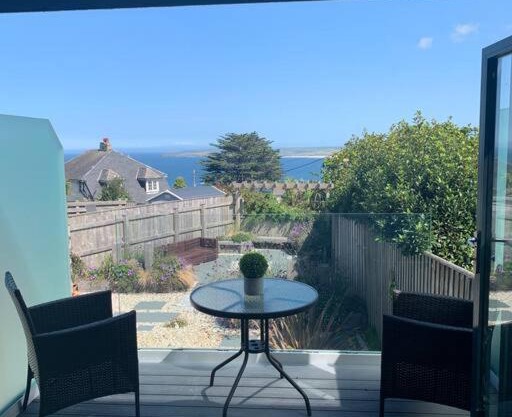 Carbis Daze Ocean Views Studio, SuperKing bed St Ives Carbis Bay
