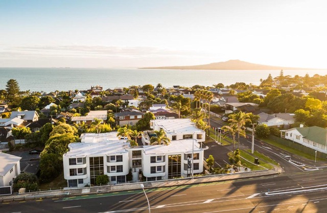Carnmore Hotel Takapuna