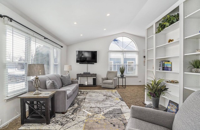 Carol Stream FHS Rental