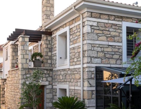 Carpe Diem Corinthian Suites 2