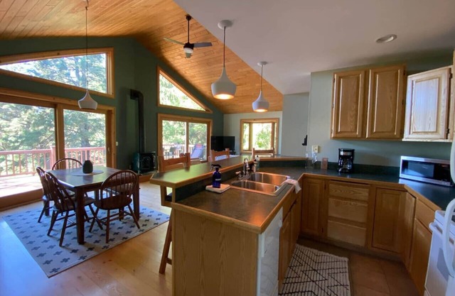 Carriage House - Chequamegon Bay, Bayfield