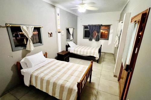 Casa #344 - Habitación 3 - Full-Twin Bed - AIR CONDITIONING