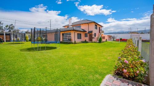 Casa amplia cerca de Baños de Agua Santa