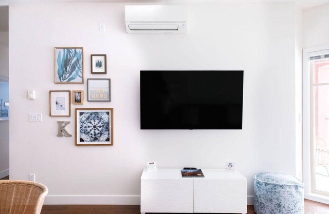 Casa Azul! Pool, Hot Tub, Mountain & Lake Views!