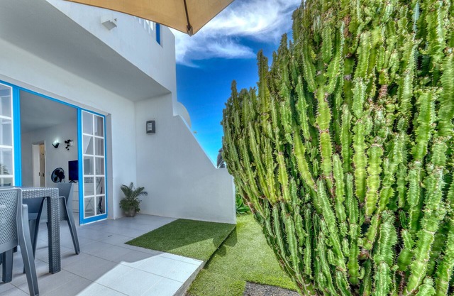 Casa Bella- Terrace and Shared Pool