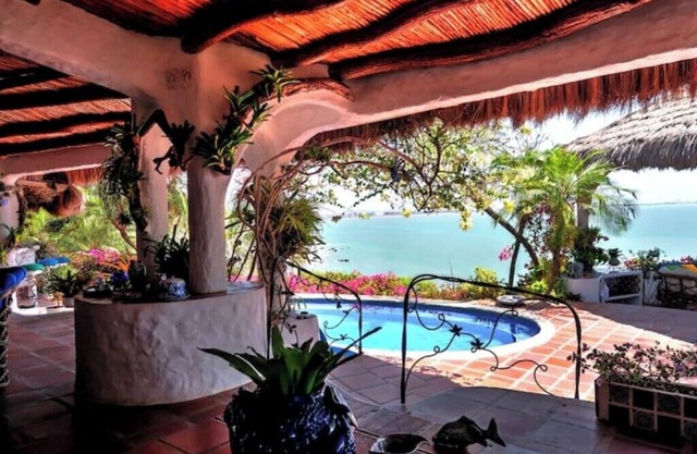 Casa Capuey. Beautiful beachfront property, great view overlooking the pacific.