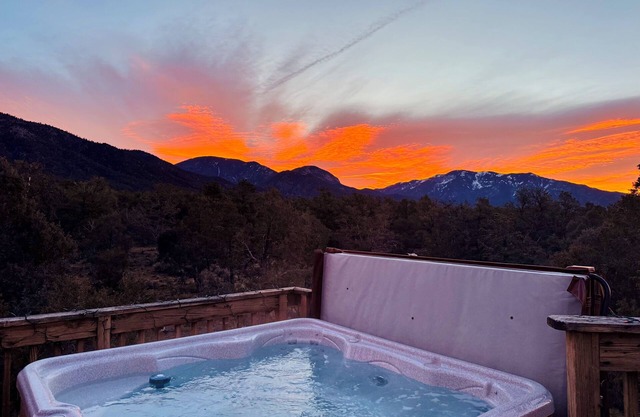 Casa Cielo - Mountain Home with Hot Tub!