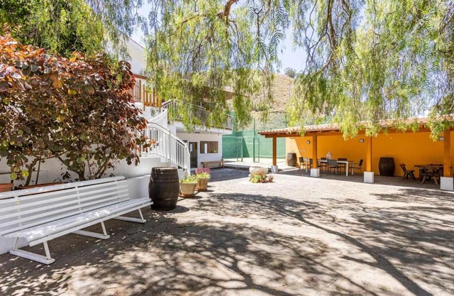 Casa con jardin para familias y grupos