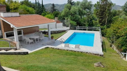 Casa con piscina vista al lago montañas-Sierras de Córdoba