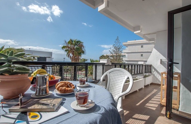 Casa Coral with sea views & AC