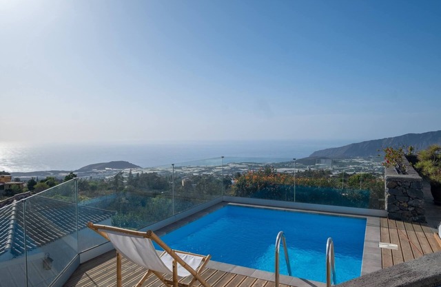 Casa Cordobes by Huskalia