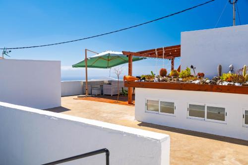 CASA DE BOMBEROS - Chio - 5 rooms, 2 kitchen, 2 terraces, film projector, fibre net