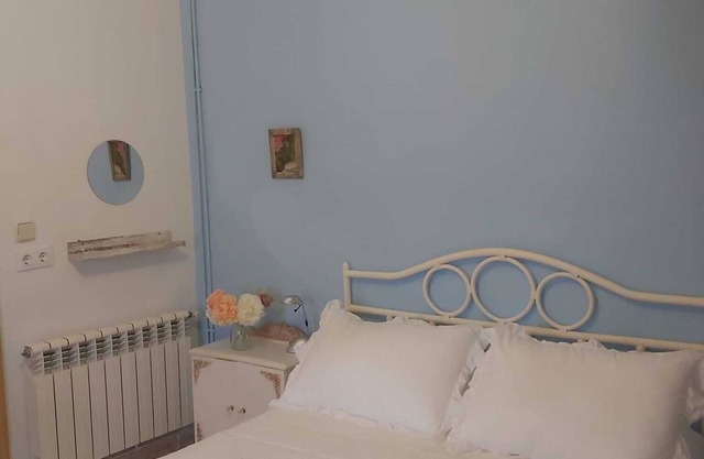 Casa de Pueblo con Calefacción, Aire Acondicionado,agua Caliente, Wifi y Terraza