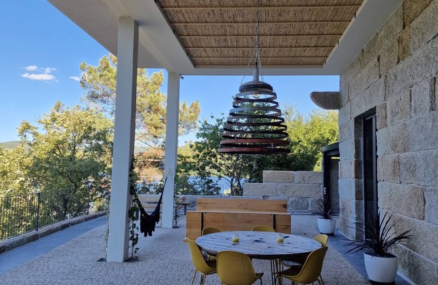 Casa do Barqueiro LOUREIRA