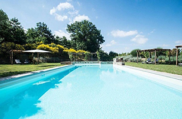 Casa Dracena D: A welcoming two-story apartment situated in the heart of the Tuscan countryside, with Free WI-FI.