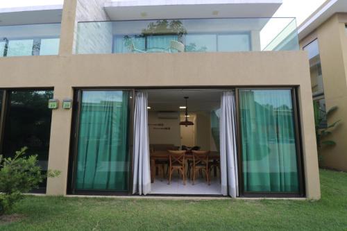 Casa em condomínio até 06 pessoas a 5min da Praia