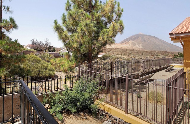 'Casa En Parque Nacional Del Teide' with Sea View, Private Terrace and Wi-Fi
