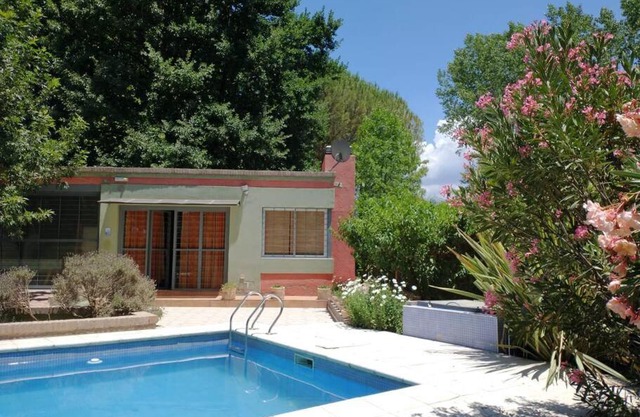 Casa familiar en Los Caminos del Vino.