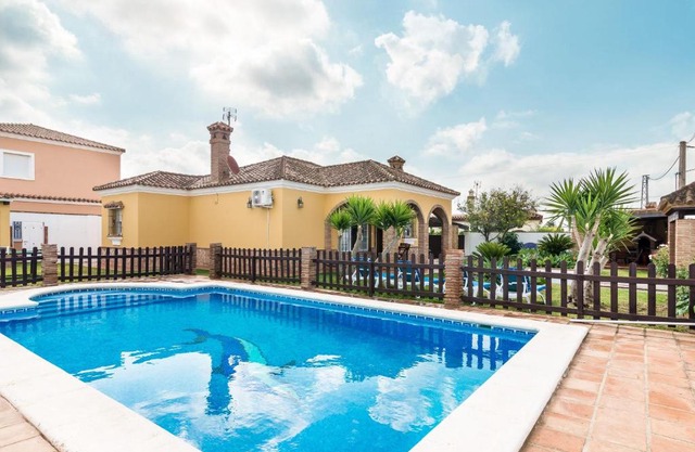 Casa Familiar La Lobita 1