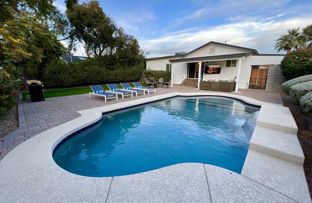 Casa Gia- Quiet Luxury Biltmore Area- Heated Pool