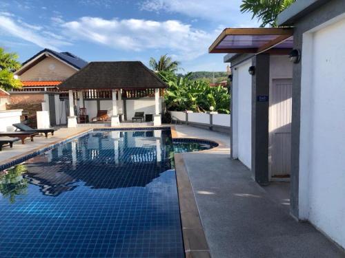 Casa Gris with Shared Pool