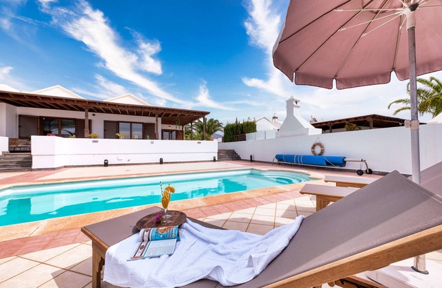 Casa Guayre - Private Pool, BBQ, Air-Con and Ping-Pong By Lanzarote Vacation Homes