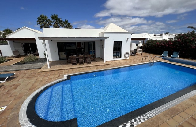 Casa Jemma is a unique Sea Front 4 bedroom villa with 12x4 pool and games room