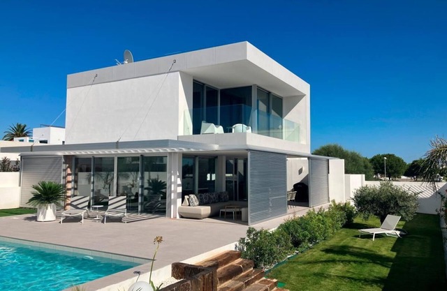 Casa Lefito-Luxury villa with pool close to the beach