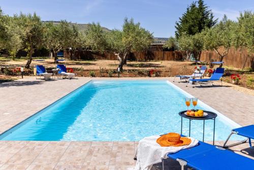 Casa Lory - Castellammare del Golfo a 3 Km dalla Spiaggia con Piscina