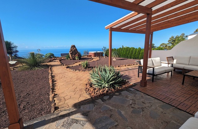 Casa Los Almendros holiday home