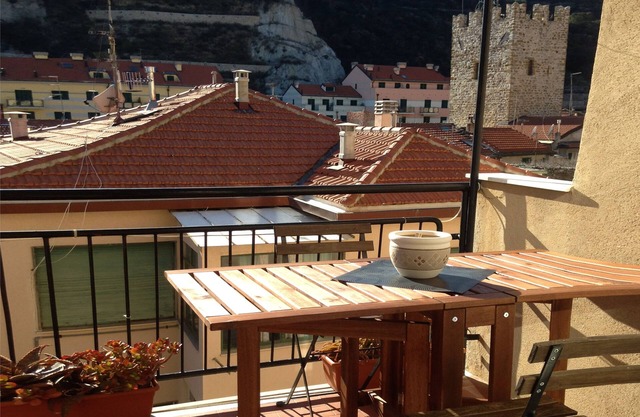 Casa Luminosissima e Tranquilla nel Centro Storico di Noli a due Passi dal Mare